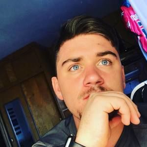 Meet your Posher, Dylan